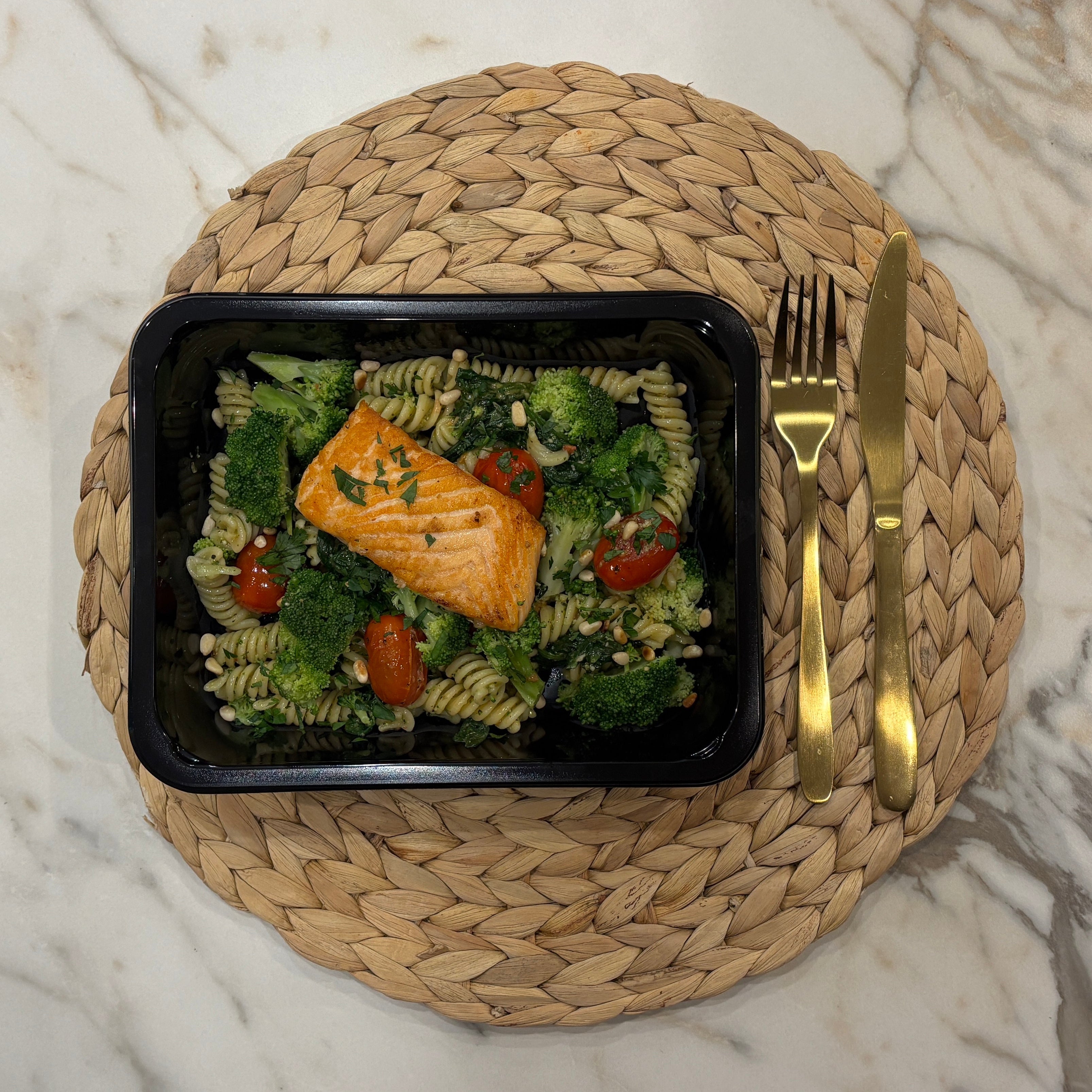 Pasta Pesto Salmon